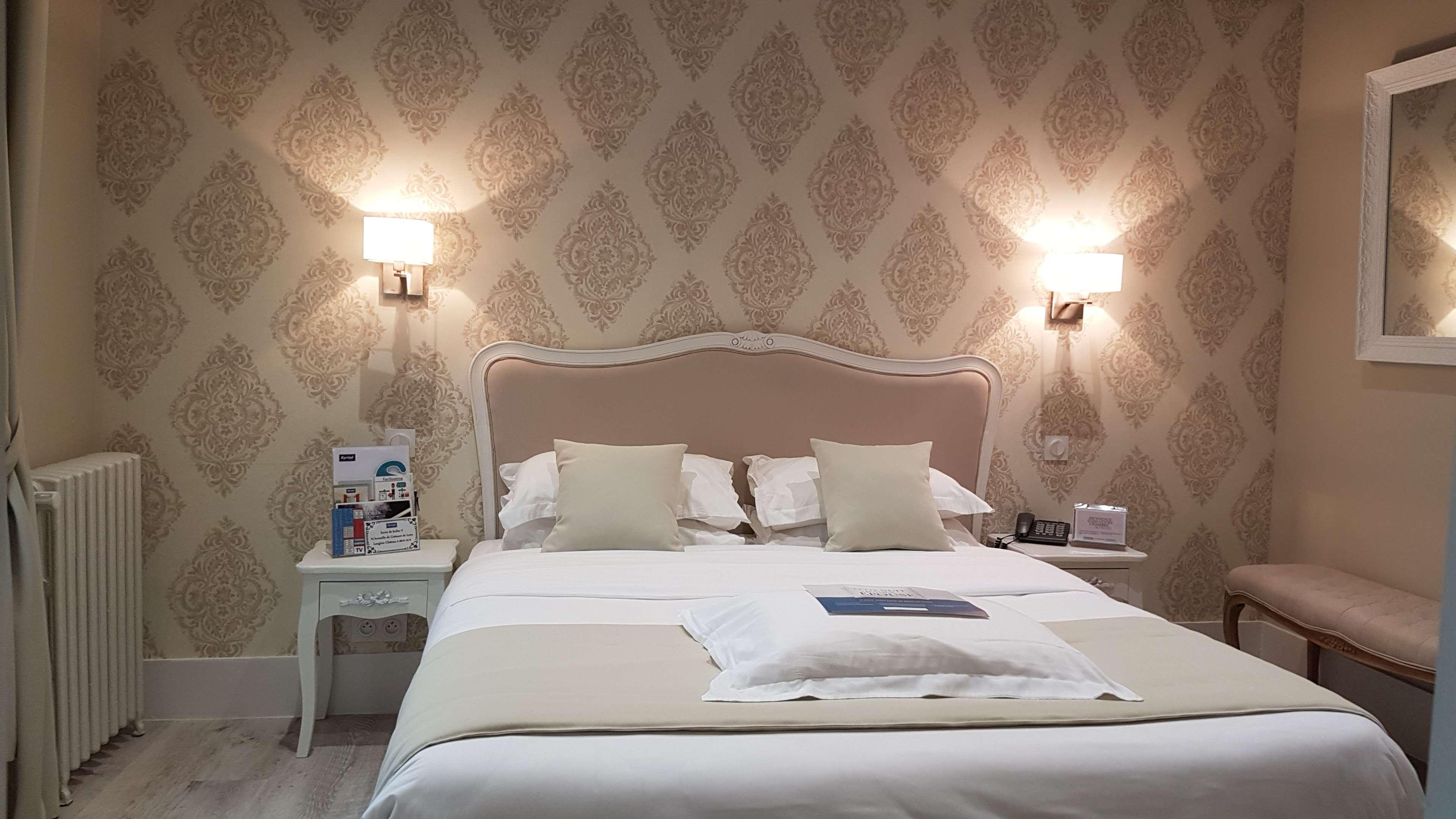 Kyriad Saumur Hyper Centre Hotel, Appartements, Seminaires Et Spa Soins Sothys Paris Exteriör bild