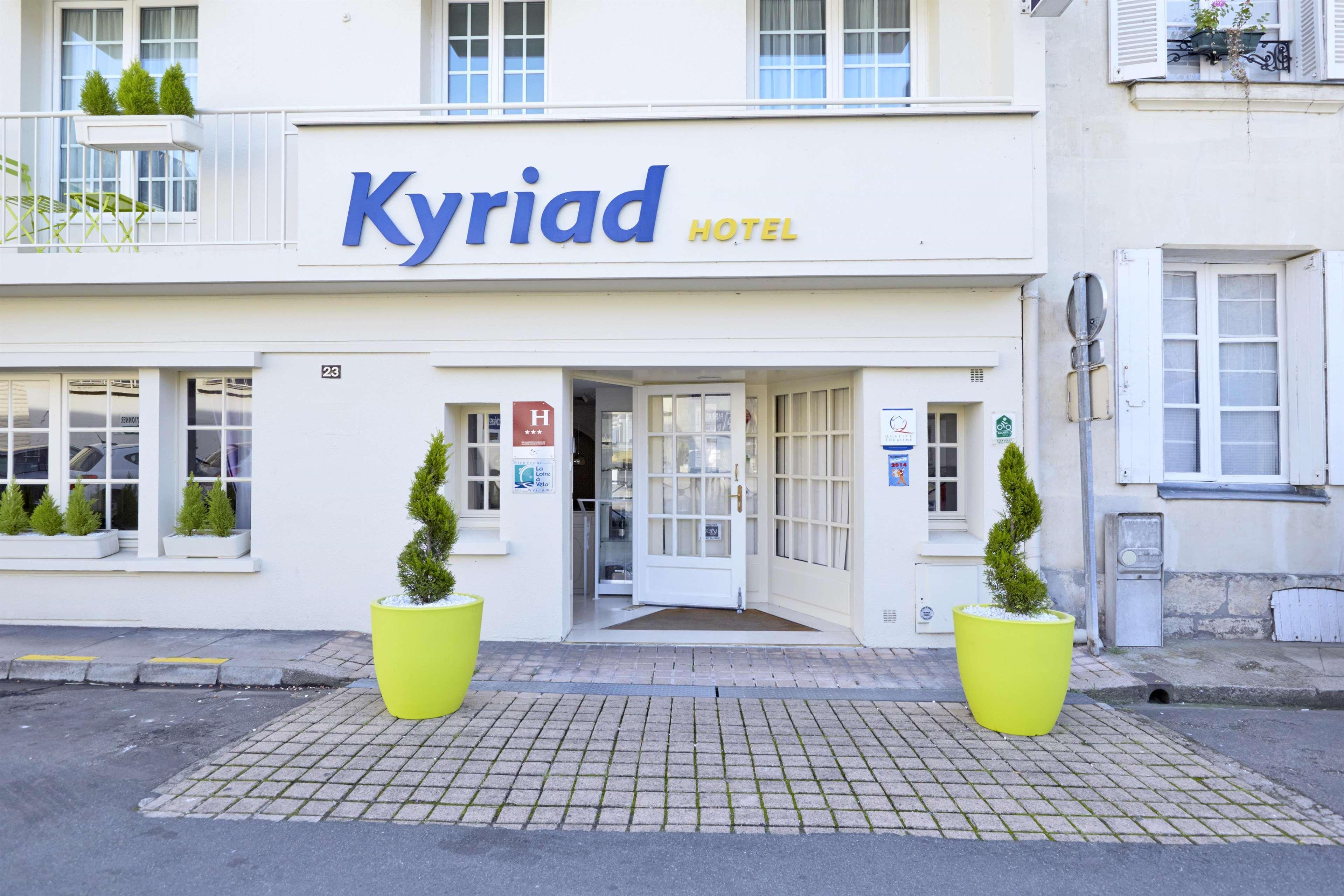 Kyriad Saumur Hyper Centre Hotel, Appartements, Seminaires Et Spa Soins Sothys Paris Exteriör bild