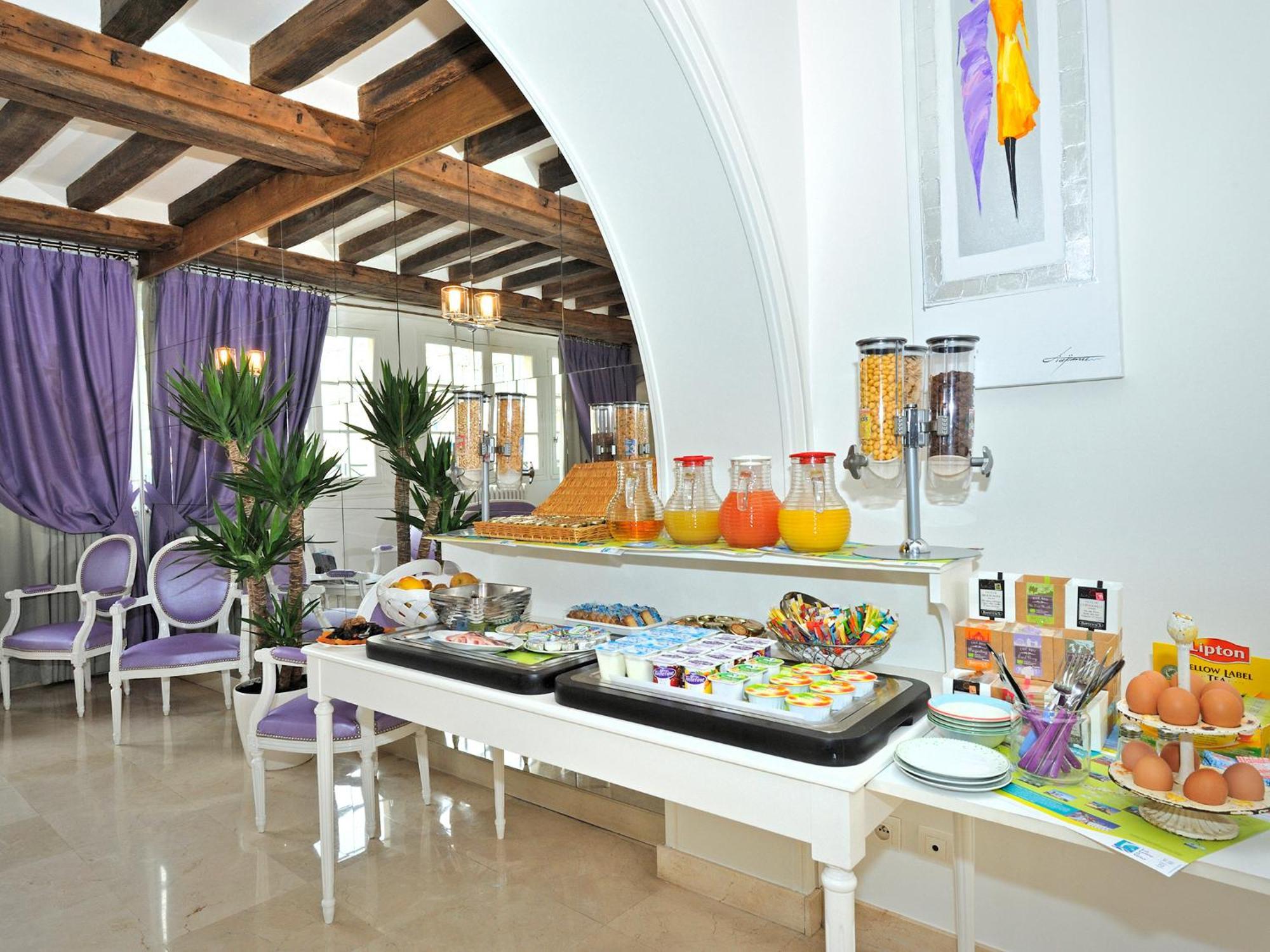 Kyriad Saumur Hyper Centre Hotel, Appartements, Seminaires Et Spa Soins Sothys Paris Exteriör bild