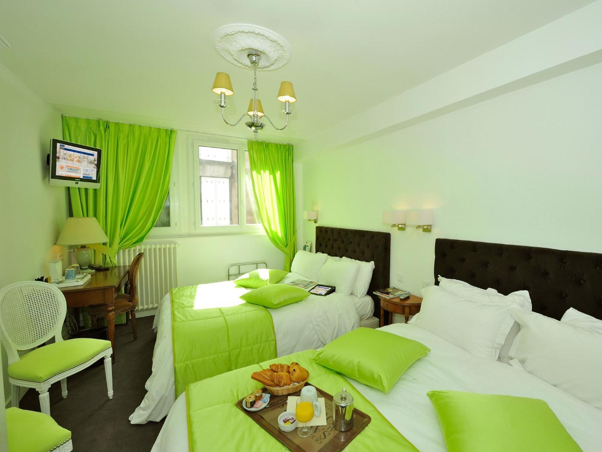 Kyriad Saumur Hyper Centre Hotel, Appartements, Seminaires Et Spa Soins Sothys Paris Exteriör bild