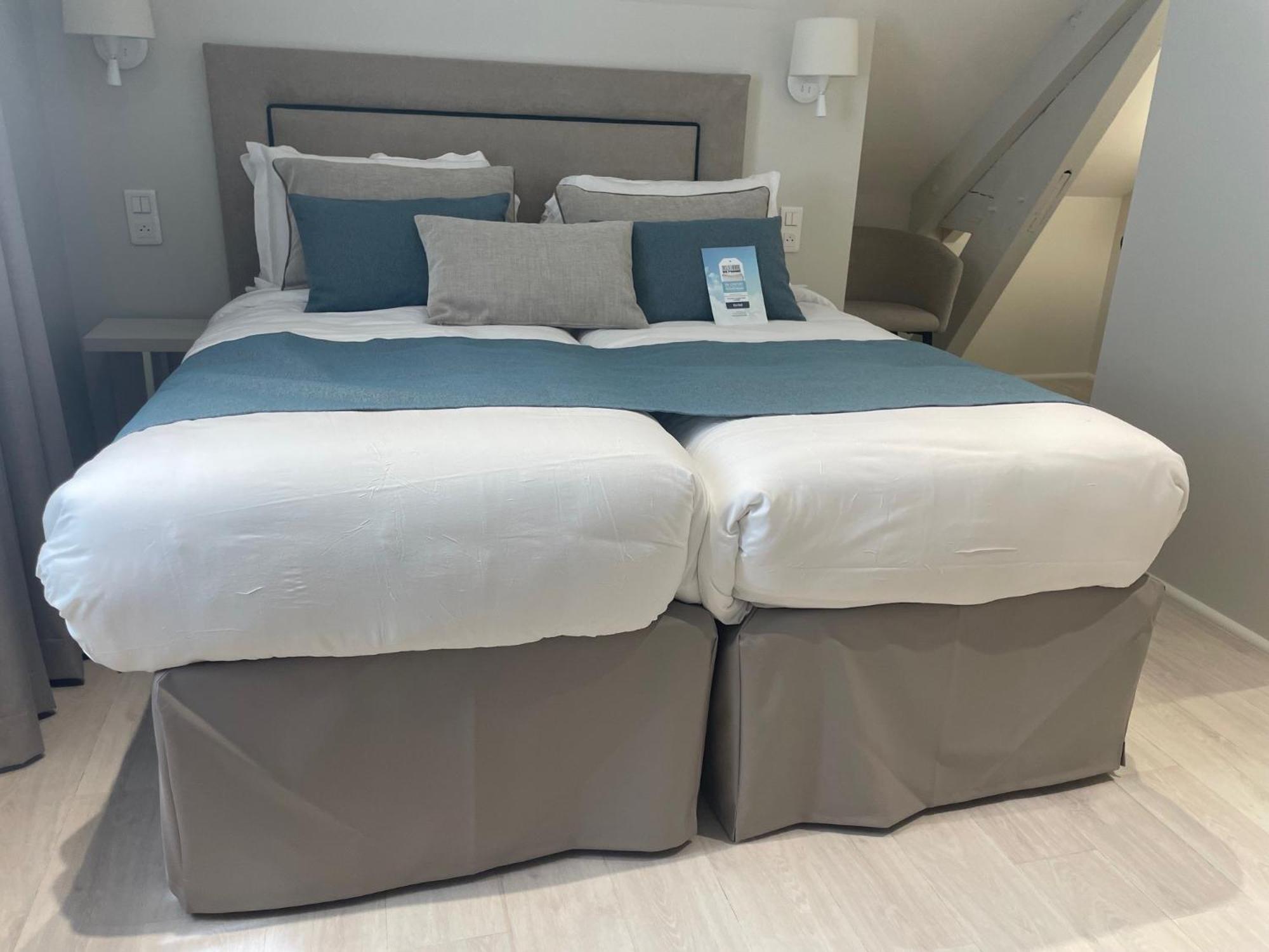 Kyriad Saumur Hyper Centre Hotel, Appartements, Seminaires Et Spa Soins Sothys Paris Exteriör bild