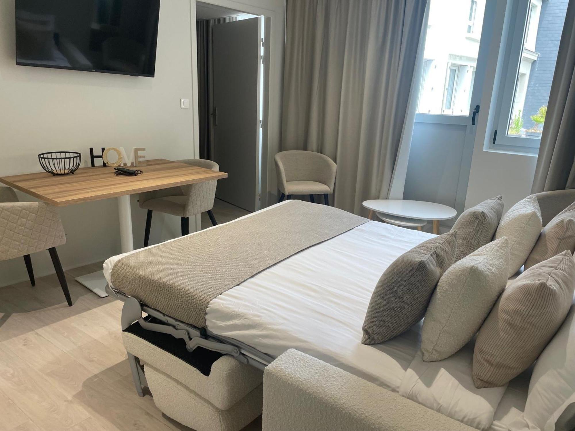 Kyriad Saumur Hyper Centre Hotel, Appartements, Seminaires Et Spa Soins Sothys Paris Exteriör bild