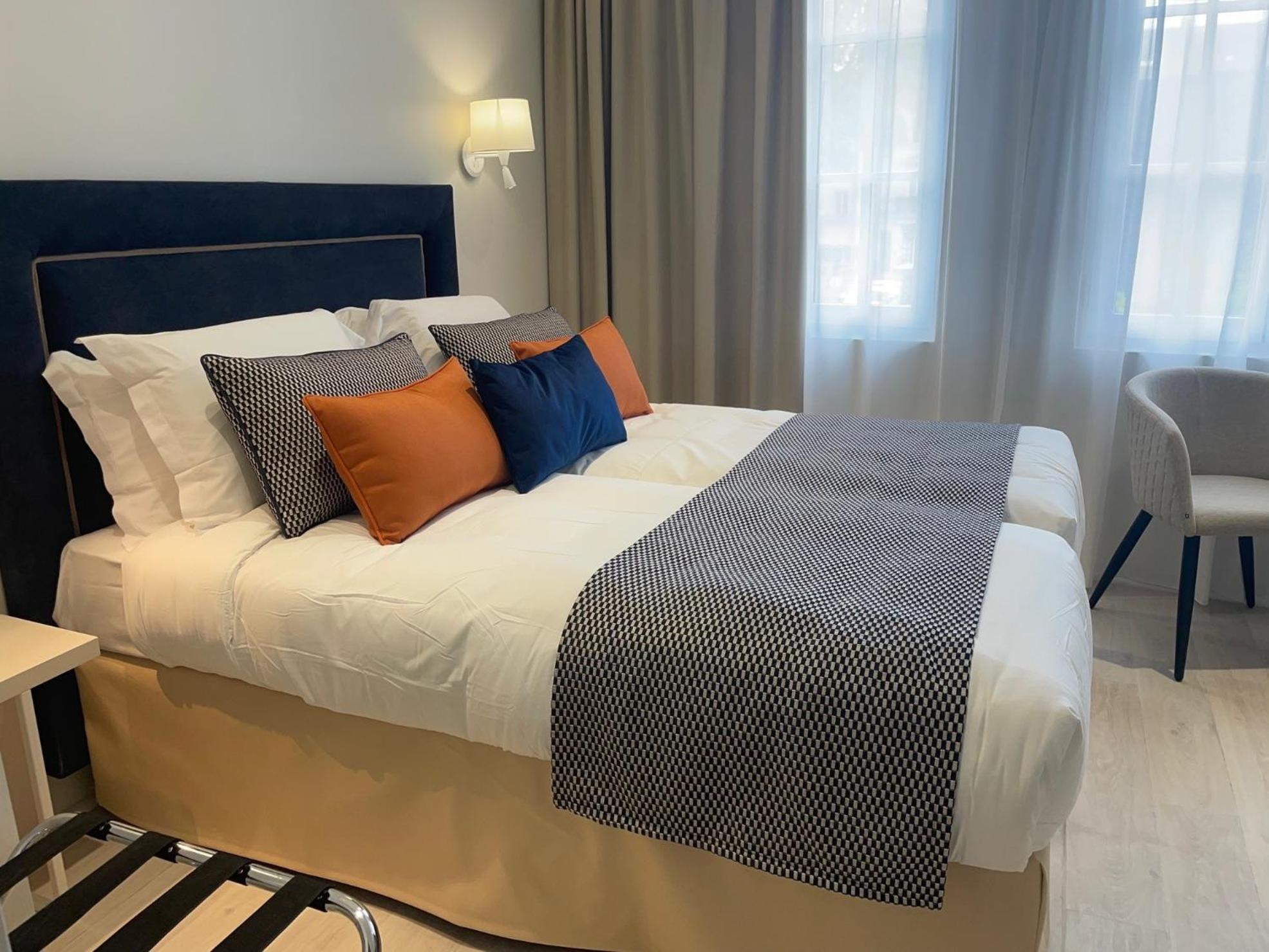Kyriad Saumur Hyper Centre Hotel, Appartements, Seminaires Et Spa Soins Sothys Paris Exteriör bild