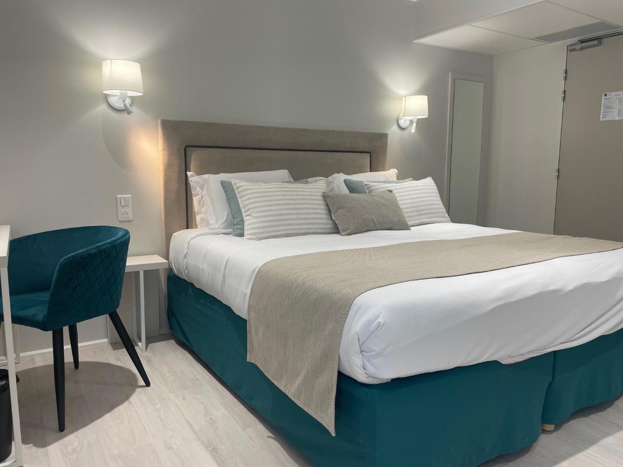 Kyriad Saumur Hyper Centre Hotel, Appartements, Seminaires Et Spa Soins Sothys Paris Exteriör bild